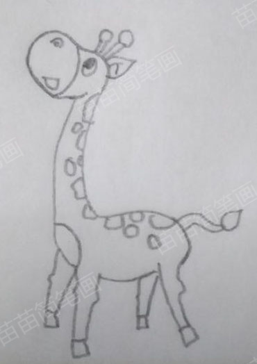 长颈鹿简笔画教程：如何画出简单又漂亮的简笔画